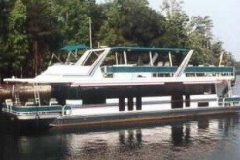 yachta-on-lake-norman
